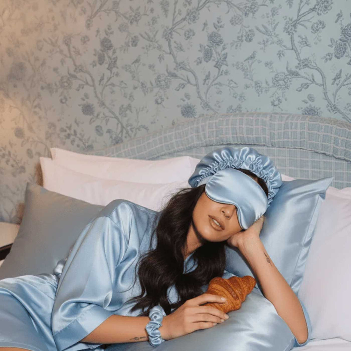 4-piece 100% mulberry silk sleep set in Lebanon by Manam