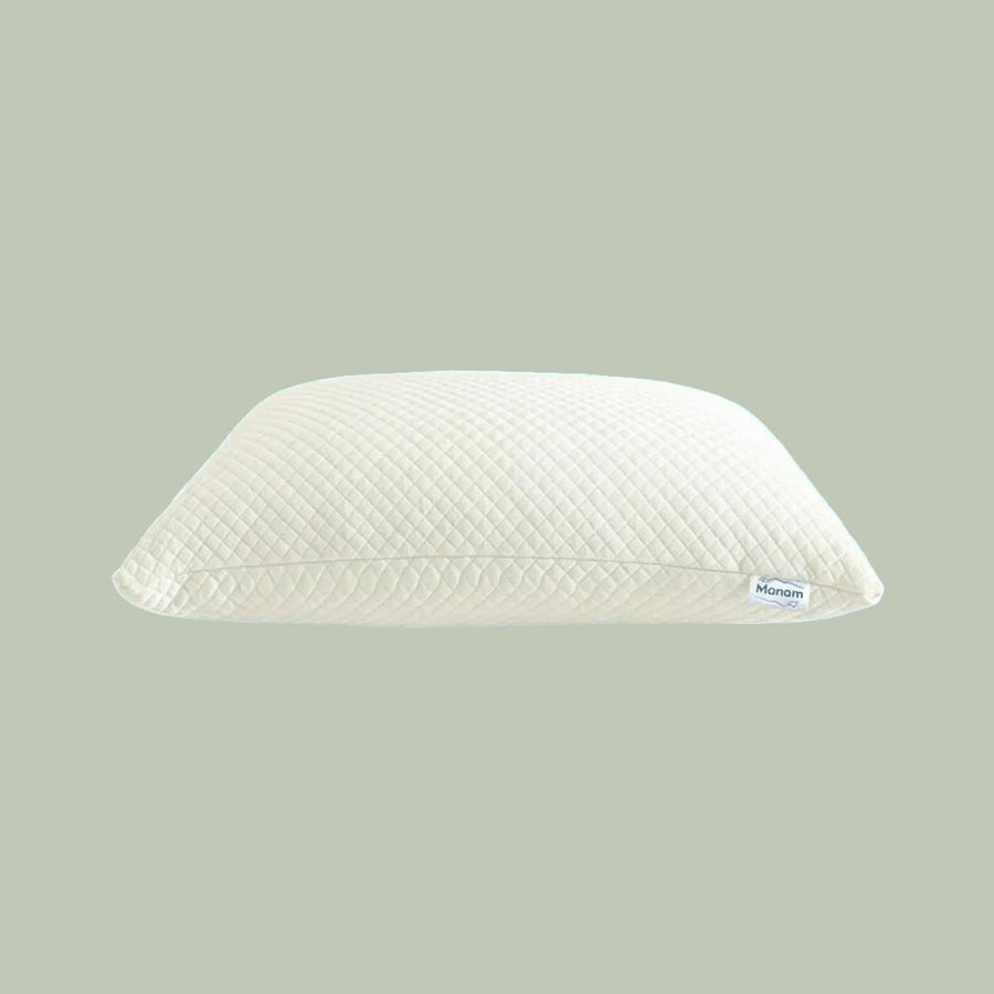 Manam Queen pillow with breathable bamboo-blend cover