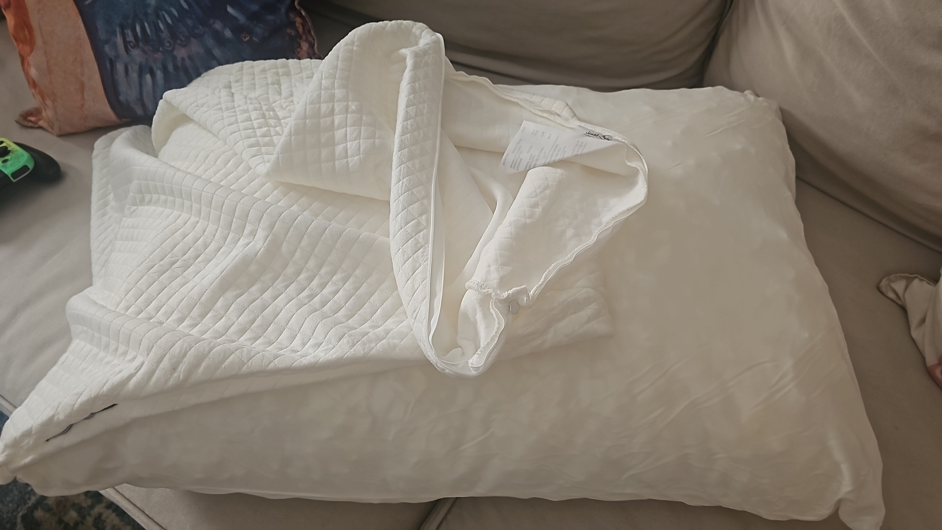 Manam Queen Medical Pillow